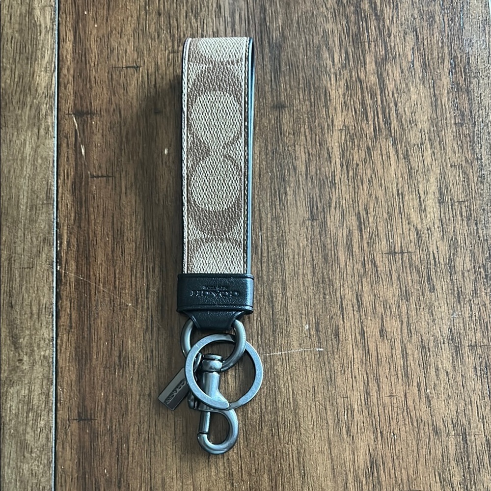 Coach Tan and Black Leather Key & Card Holder